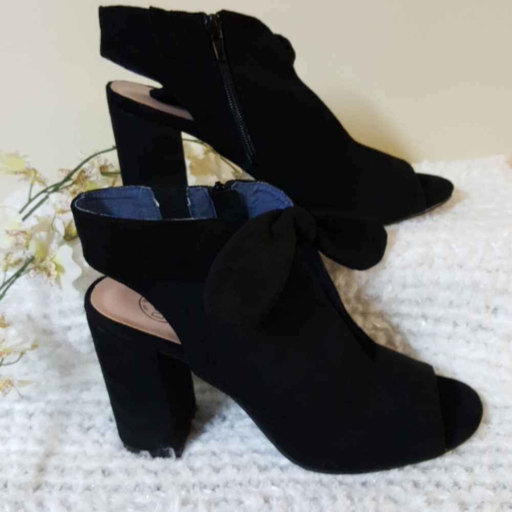 Dolce by mojo moxy block sandal